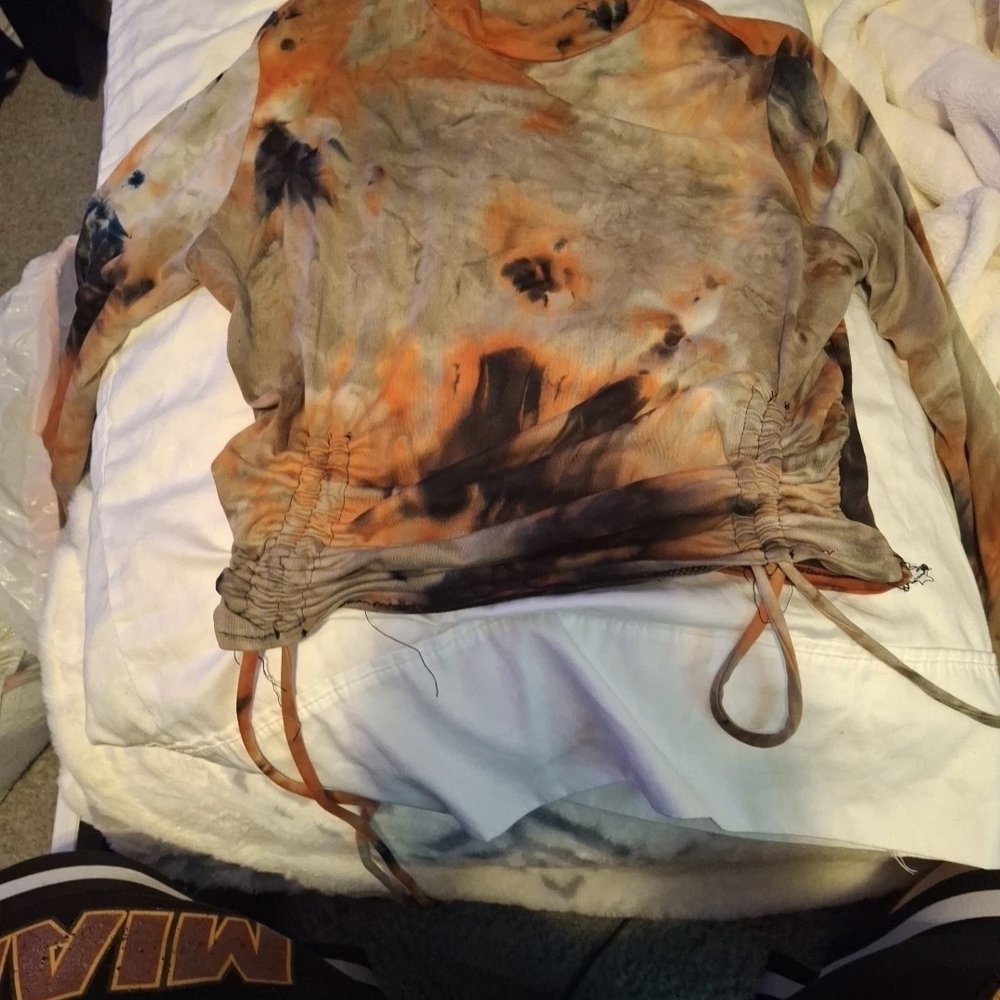 Tie-Dye Long Sleeve Cinch-Hem Top - Orange/Black